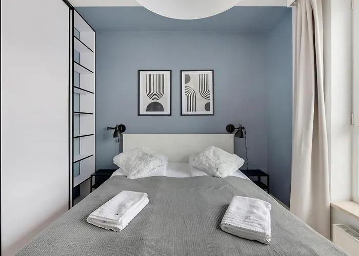 Grand - Bastion Walowa Modern *